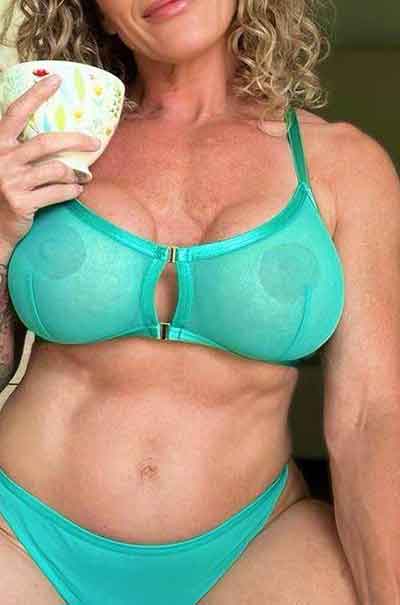 Karin, 44 år